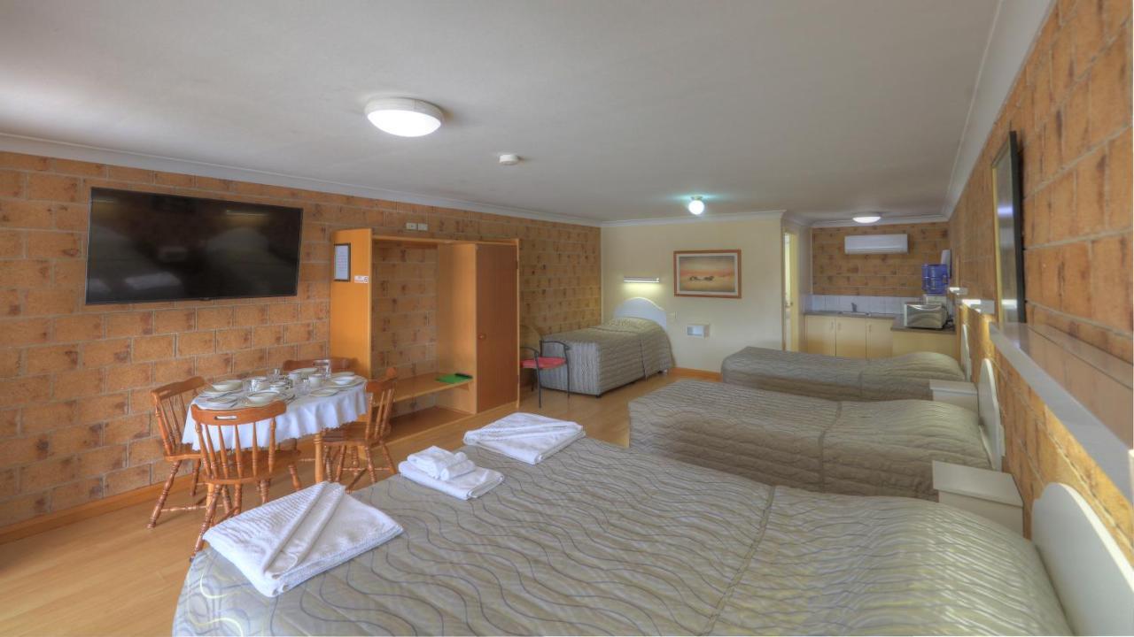 Golfers Inn Tenterfield Buitenkant foto