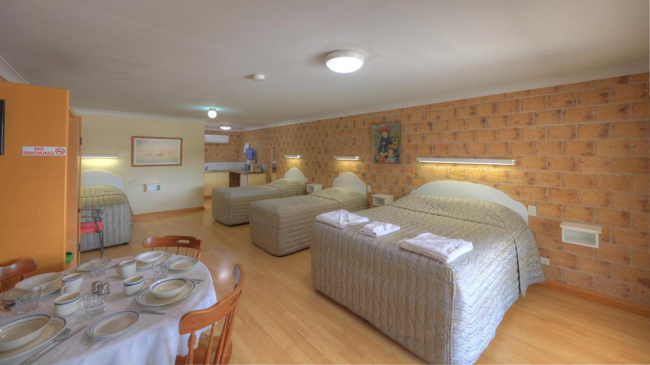 Golfers Inn Tenterfield Buitenkant foto