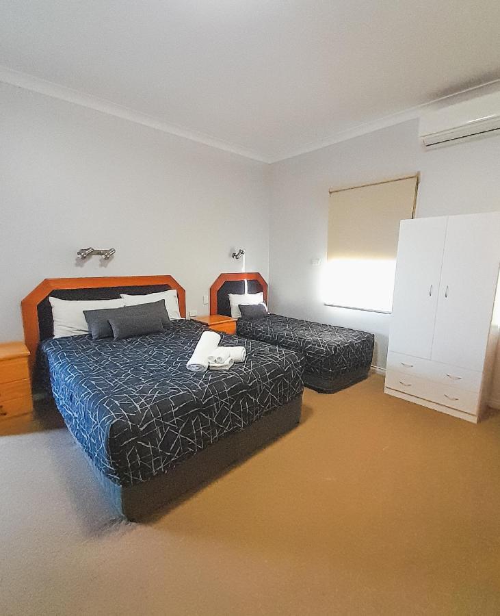 Golfers Inn Tenterfield Buitenkant foto