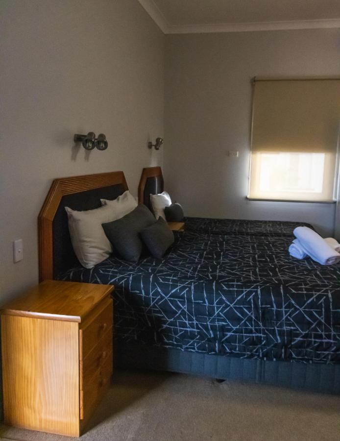 Golfers Inn Tenterfield Buitenkant foto